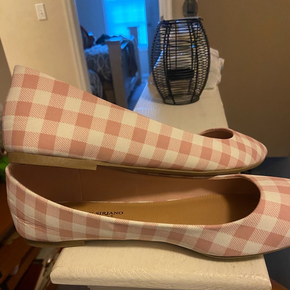11 women’s pink & white gingham shoes